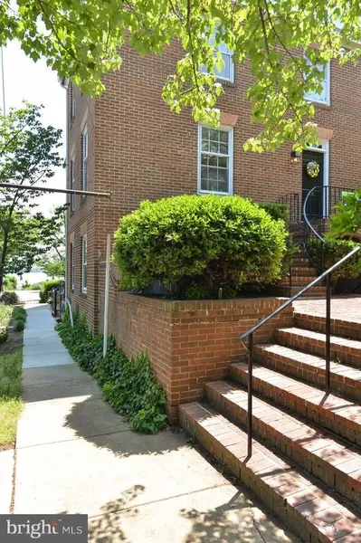 106 GIBBON ST, Alexandria, VA 22314