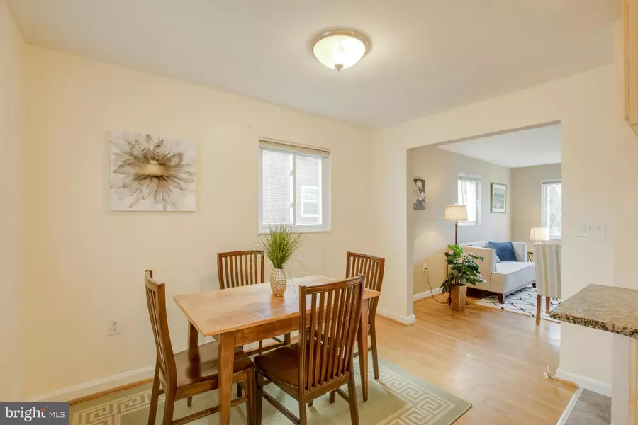 114 E GLENDALE AVE, Alexandria, VA 22301