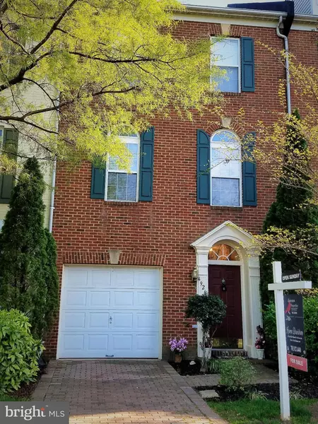 4926 GARDNER DR, Alexandria, VA 22304