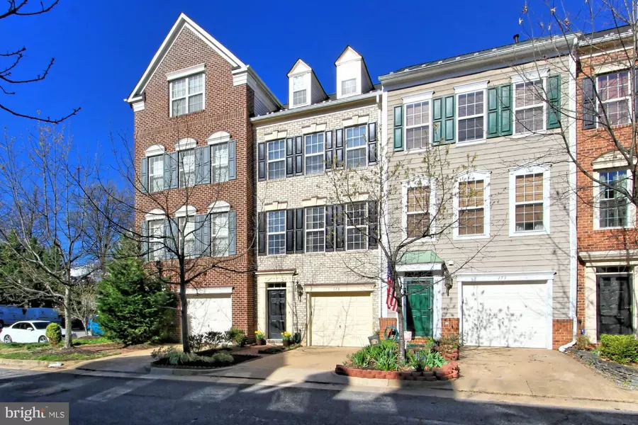 175 BARRETT PL, Alexandria, VA 22304