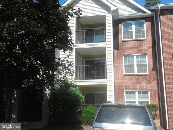 3305 WYNDHAM CIR #354, Alexandria, VA 22302