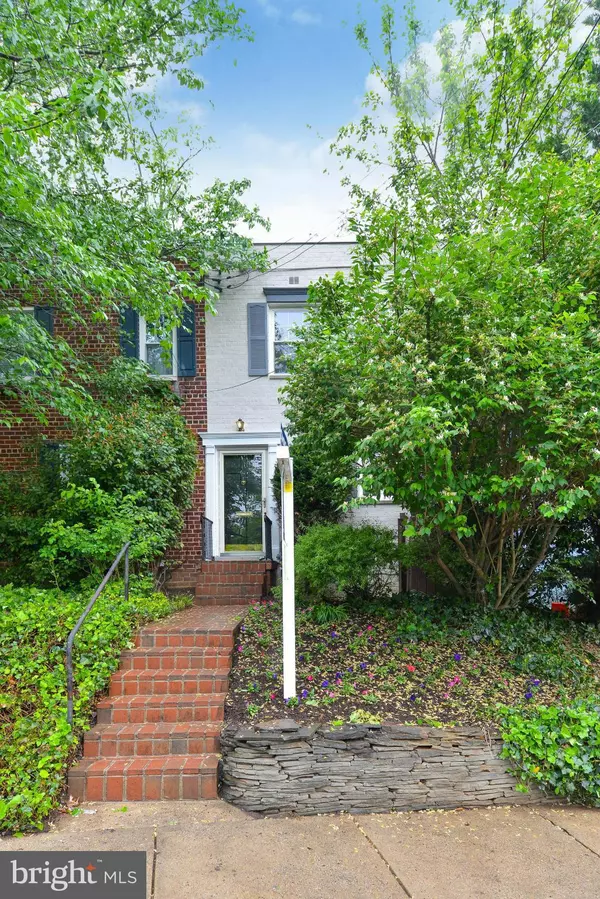 13 KENNEDY ST, Alexandria, VA 22305