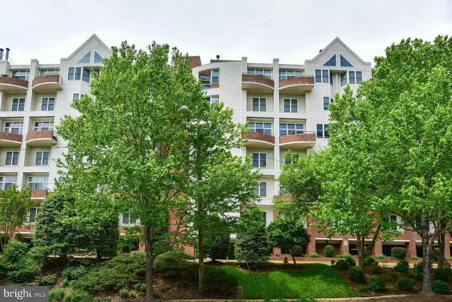 301 REYNOLDS ST #610, Alexandria, VA 22304