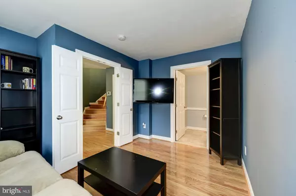 Alexandria, VA 22304,943 HARRISON CIR