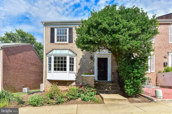 1028 PELHAM ST, Alexandria, VA 22304