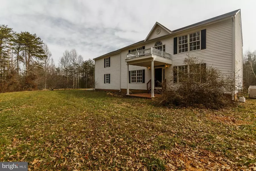 524 BLUEBERRY LN, Louisa, VA 23093