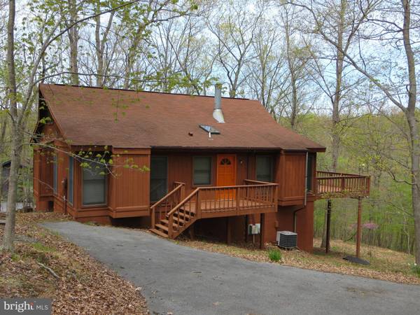 19 WINTERCAMP TRAIL, Hedgesville, WV 25427