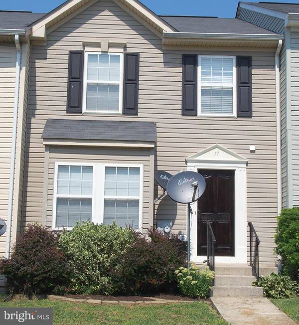 17 CRABAPPLE CT, Martinsburg, WV 25403