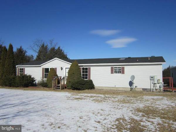 164 BONNEVILLE DR, Falling Waters, WV 25419