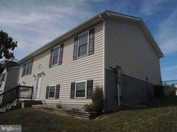 Martinsburg, WV 25404,92 GALAXY CT