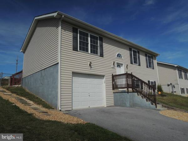 Martinsburg, WV 25404,92 GALAXY CT