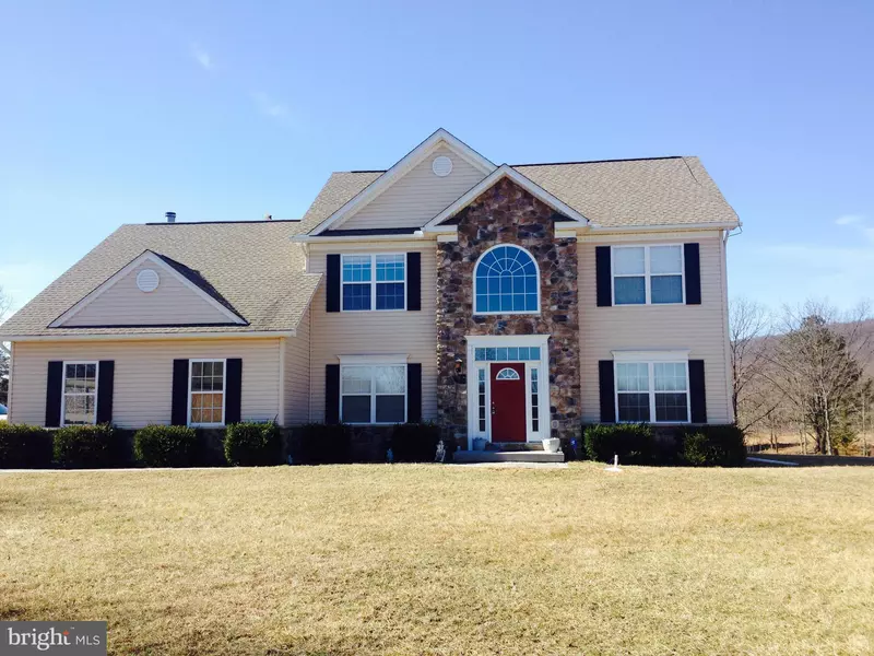 631 TIGERS EYE DR, Hedgesville, WV 25427