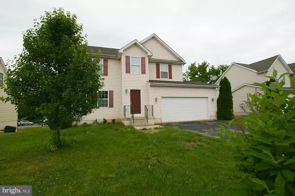 102 TITAN PL, Martinsburg, WV 25401