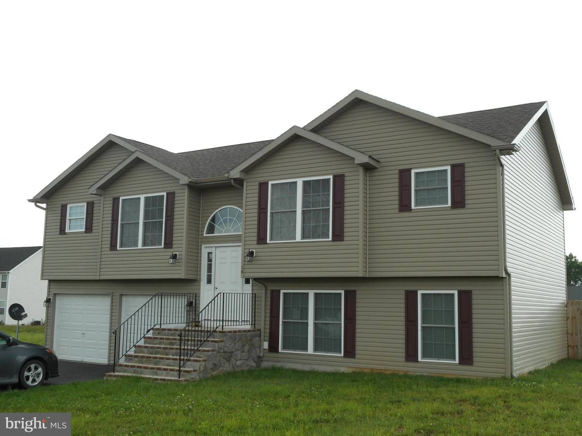 Martinsburg, WV 25405,14 GNATCATCHER LN