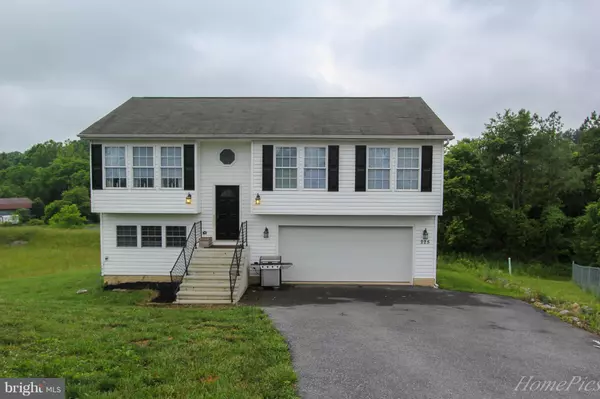 225 BURDETTE DR, Martinsburg, WV 25404