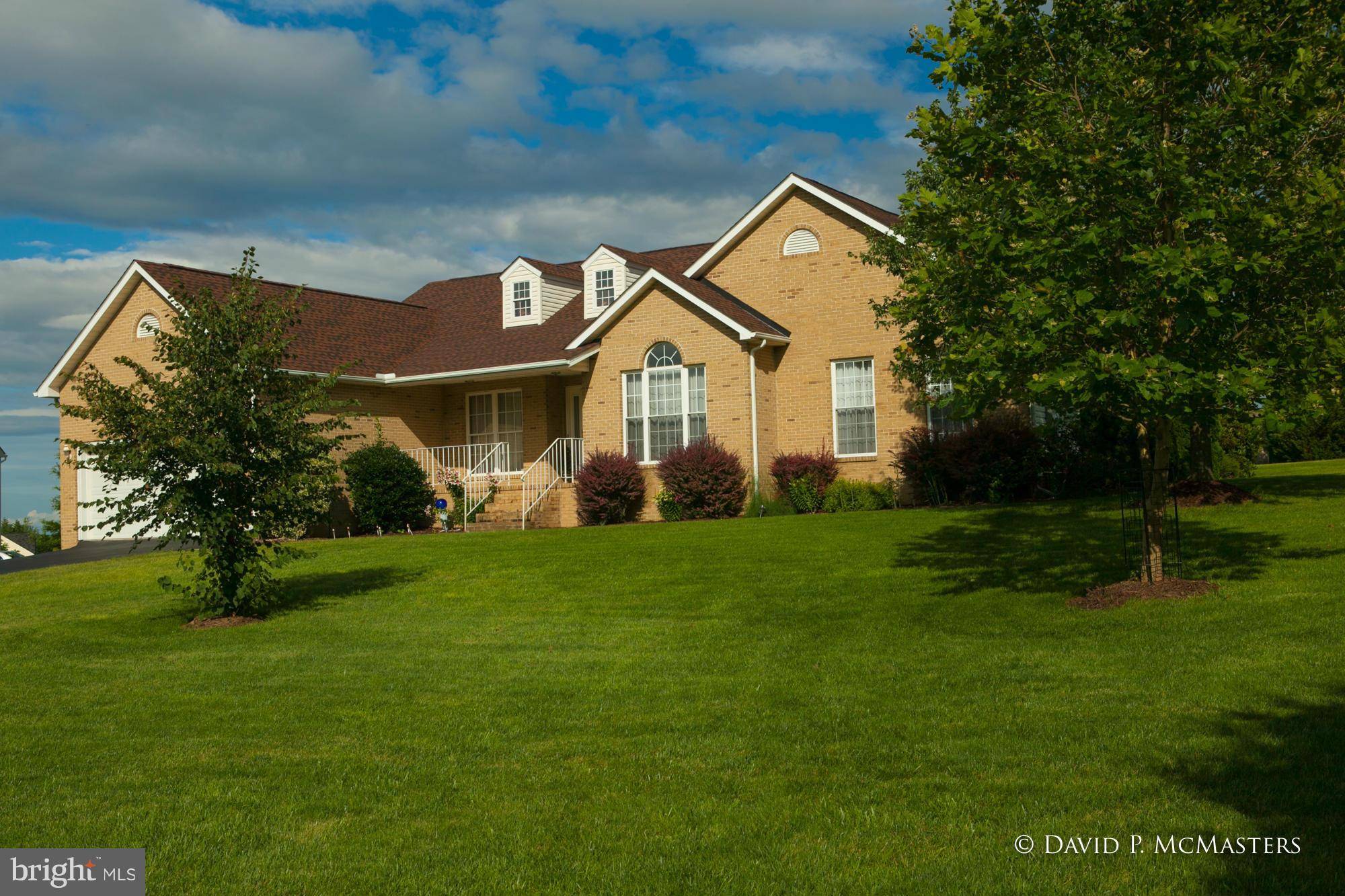 Bunker Hill, WV 25413,114 DIGIT LN