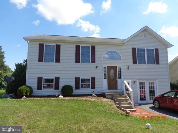 203 MOONLIGHT LN, Martinsburg, WV 25404