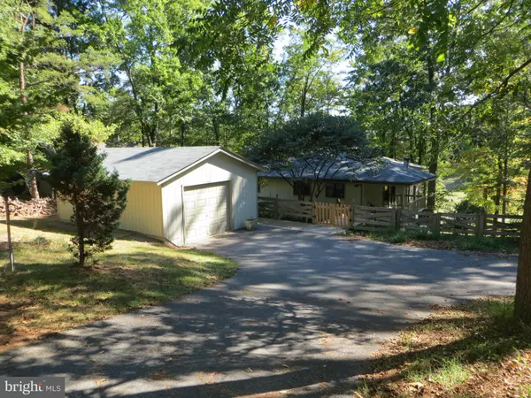 443 WINTERCAMP TRAIL, Hedgesville, WV 25427