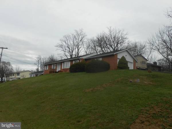 Martinsburg, WV 25405,214 EVANS RUN DR