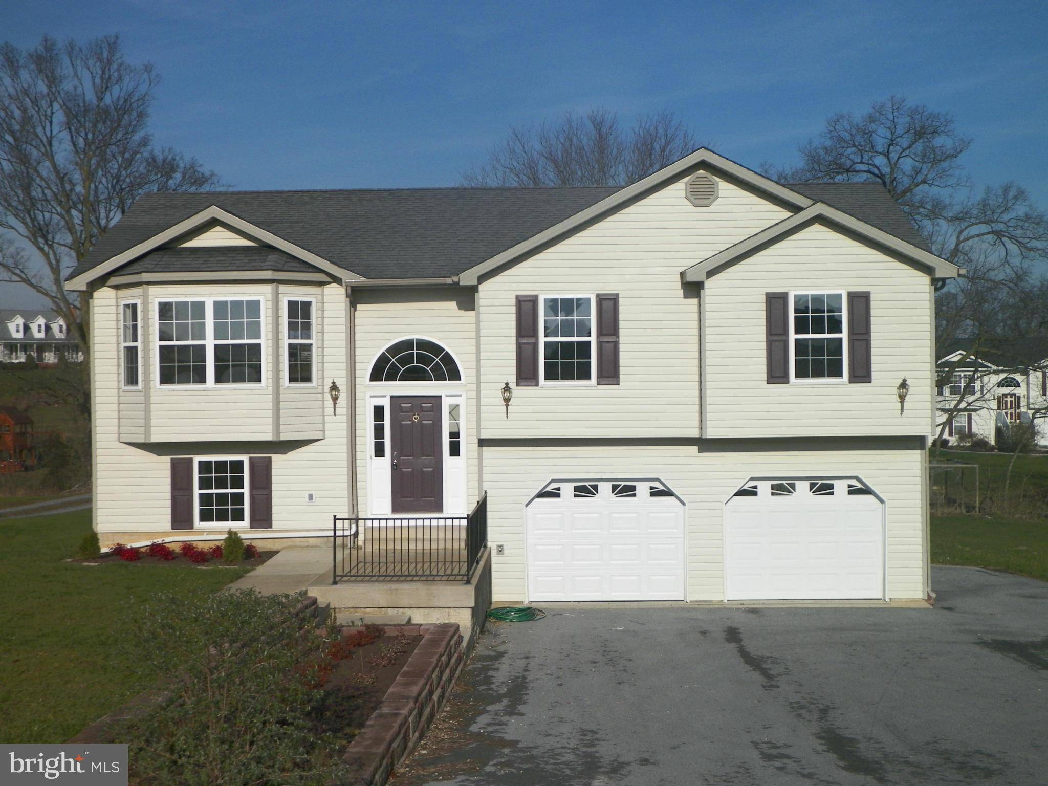 831 RURAL HILL LN, Martinsburg, WV 25403