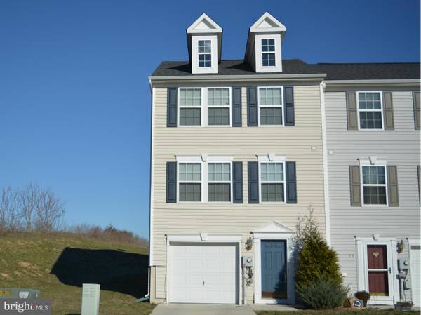 64 WITHERSPOON CT, Falling Waters, WV 25419