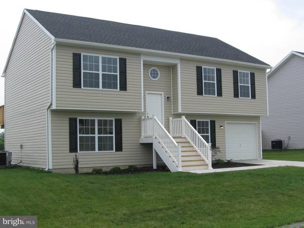 28 PIPING PLOVER WAY, Martinsburg, WV 25405