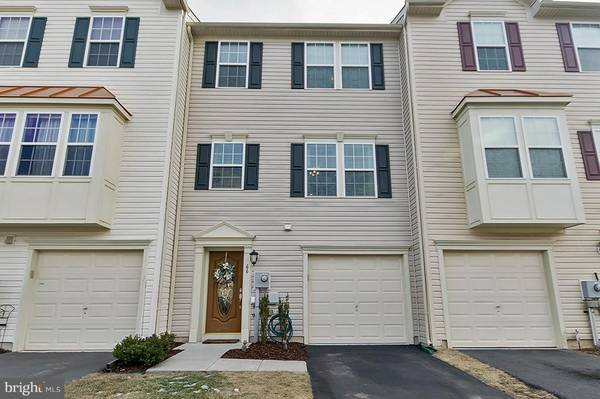 66 TIDEWATER TER, Falling Waters, WV 25419