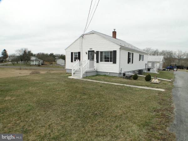 2565 SULPHUR SPRING RD, Inwood, WV 25428