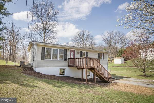 Martinsburg, WV 25404,484 HANSHEW LN