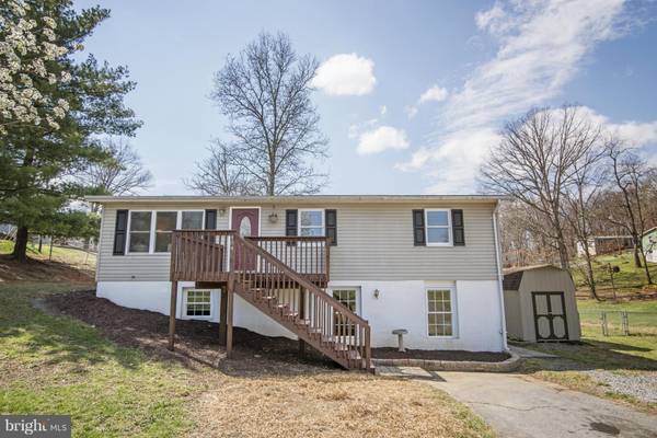 484 HANSHEW LN, Martinsburg, WV 25404