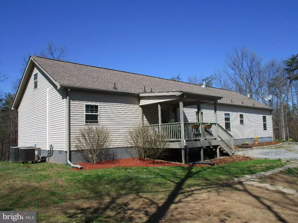 Hedgesville, WV 25427,94 DELMITH LN