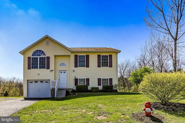 475 MOONLIGHT LN, Martinsburg, WV 25404