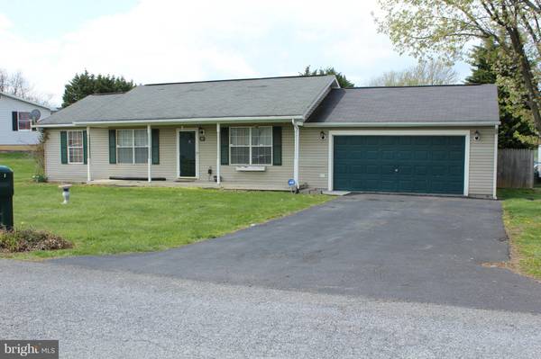 72 DECLARATION DR, Inwood, WV 25428