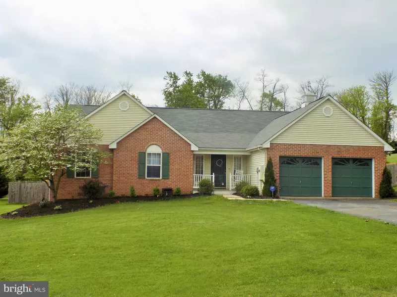 42 WAVERLY CT, Martinsburg, WV 25403