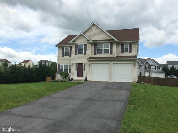 523 CRUSHED APPLE DR, Martinsburg, WV 25403