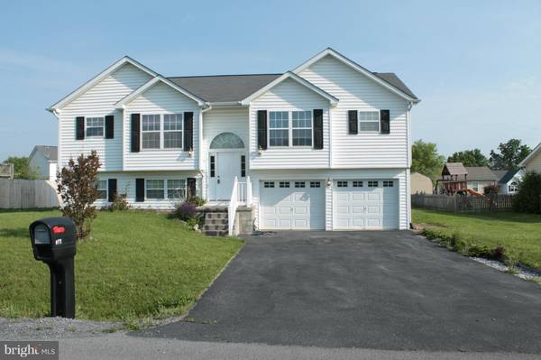 264 THOREAU DR, Inwood, WV 25428