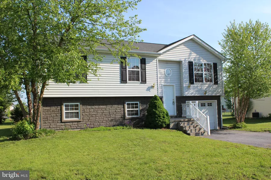 441 THOREAU DR, Inwood, WV 25428