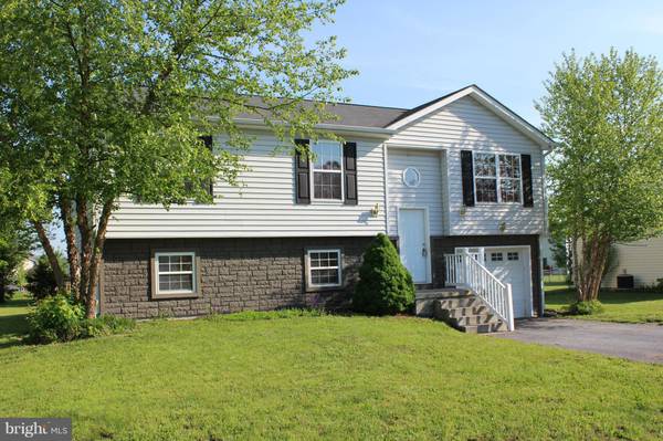 441 THOREAU DR, Inwood, WV 25428