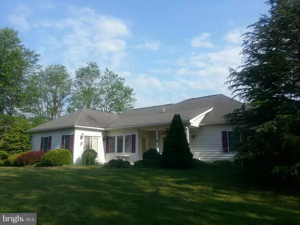 663 DOE RUN RD, Inwood, WV 25428