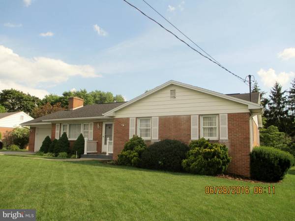 108 TAVERN RD, Martinsburg, WV 25401