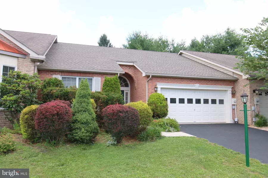 57 RADCLIFF LN, Falling Waters, WV 25419