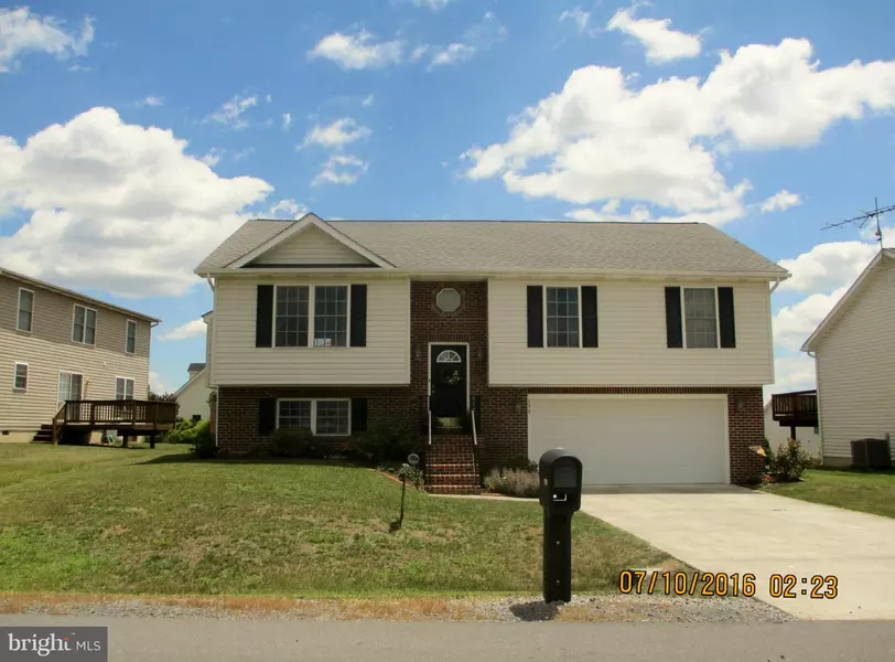 190 BUCHANAN LN, Inwood, WV 25428