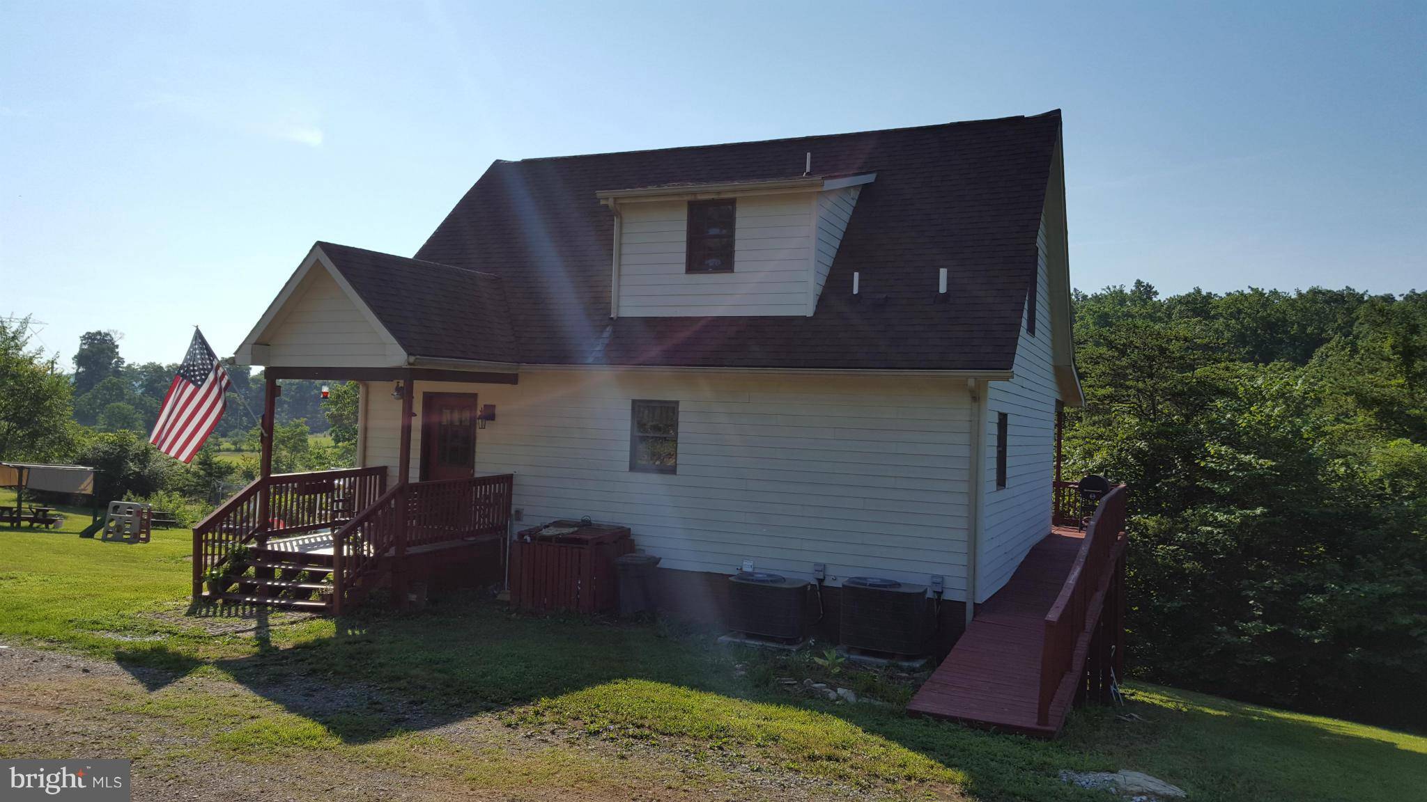 331 BOARDWALK LN, Hedgesville, WV 25427