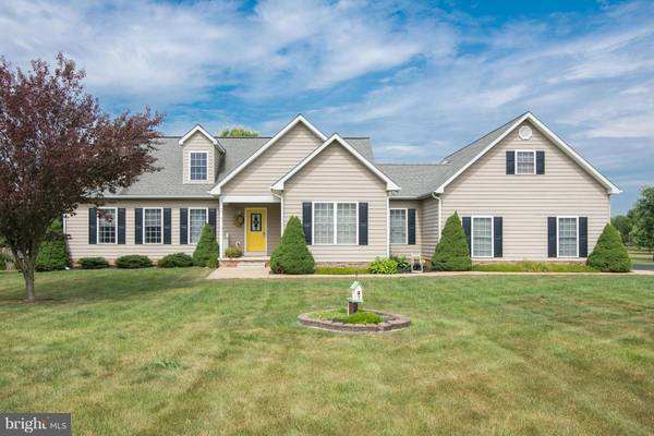 337 QUAINT SWAN DALE DR, Martinsburg, WV 25404