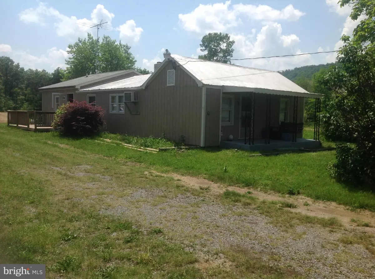 Gerrardstown, WV 25420,360 TABLER STATION RD