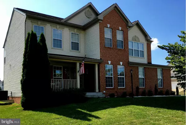 100 CHAGALL LN, Martinsburg, WV 25403