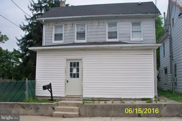 415 EAST RACE ST, Martinsburg, WV 25401