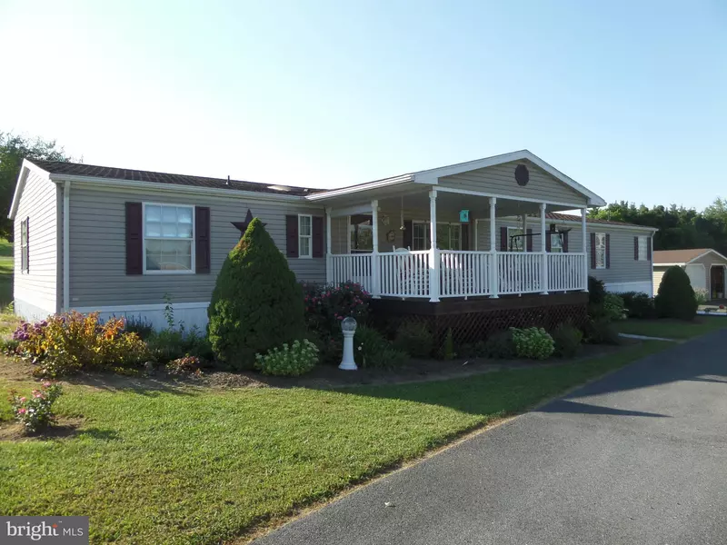 312 RUNNYMEADE RD, Bunker Hill, WV 25413