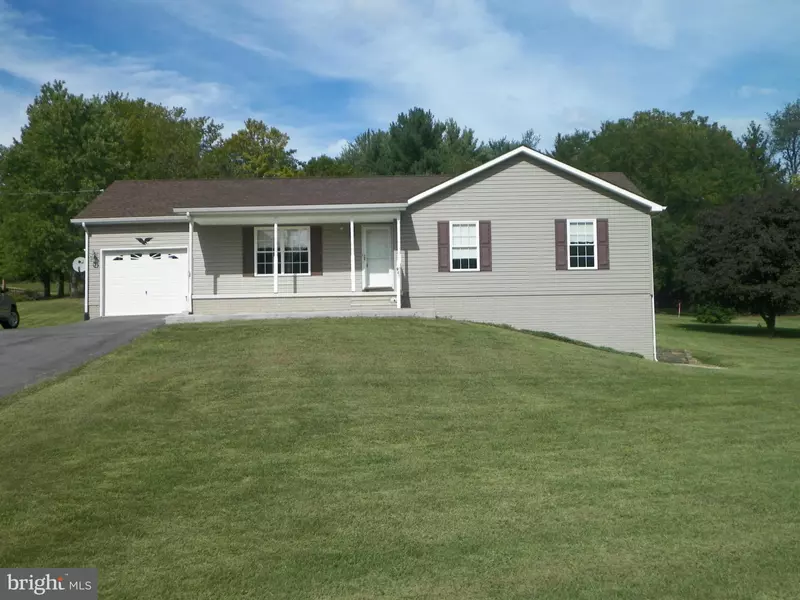 922 RIDGE RD, Hedgesville, WV 25427