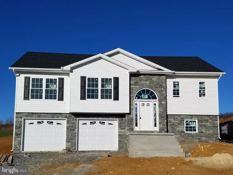 48 SPYGLASS DR, Martinsburg, WV 25403